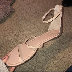 Nude flats